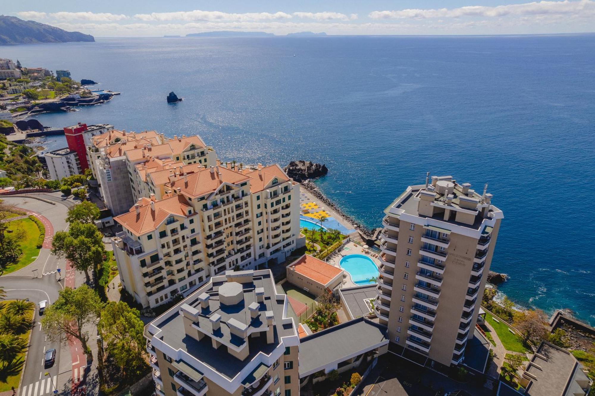 Duas Torres Hotel Funchal  Exterior photo