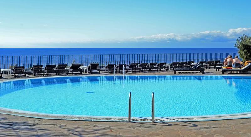 Duas Torres Hotel Funchal  Exterior photo